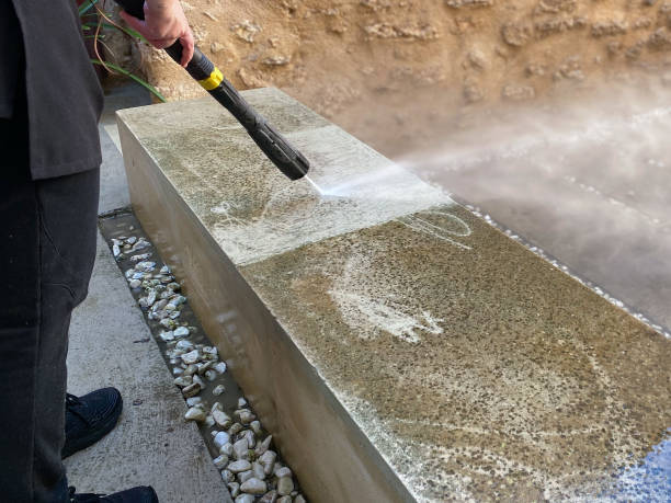 Best Deck Cleaning Services  in Manorhaven, NY